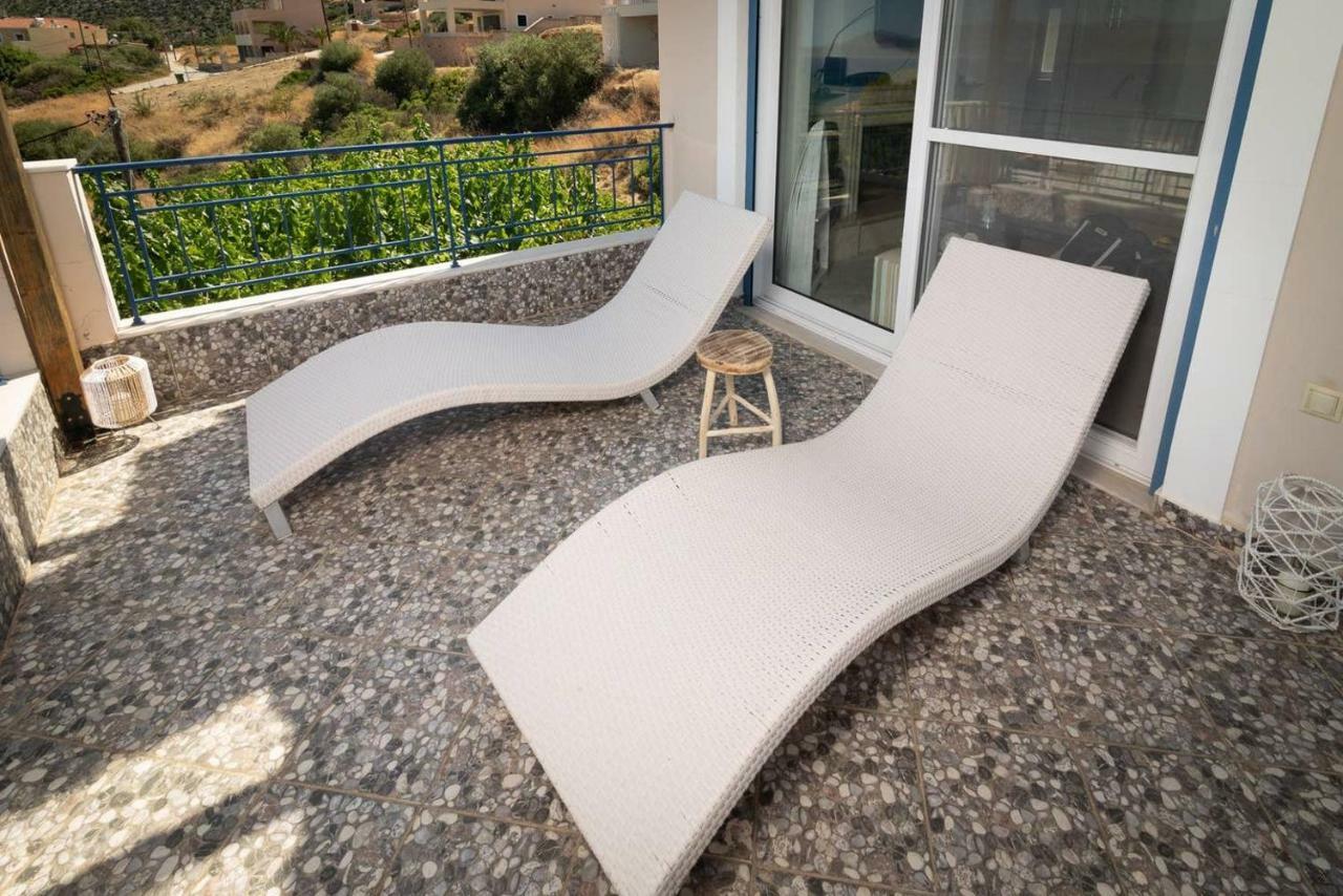 Seaview Flat Steps To The Beach Karavostasi  외부 사진