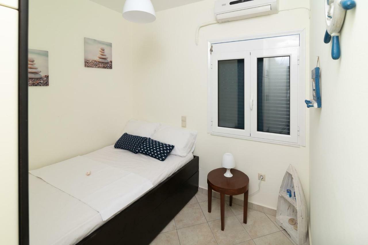 Seaview Flat Steps To The Beach Karavostasi  외부 사진